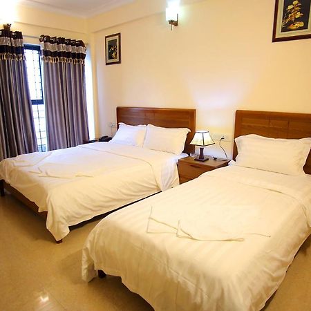 The Lounge Business Hotel บังกาลอร์ ภายนอก รูปภาพ